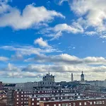 Cozy Apartment With Parking And Panoramic Views!